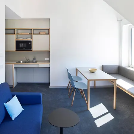 Neue Capitol فندق باد برلبورغ